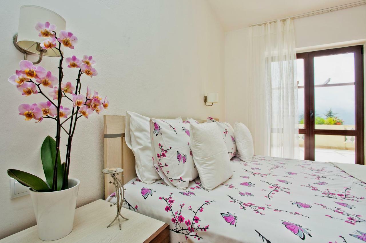 Apartments Херцег-Новий Екстер'єр фото